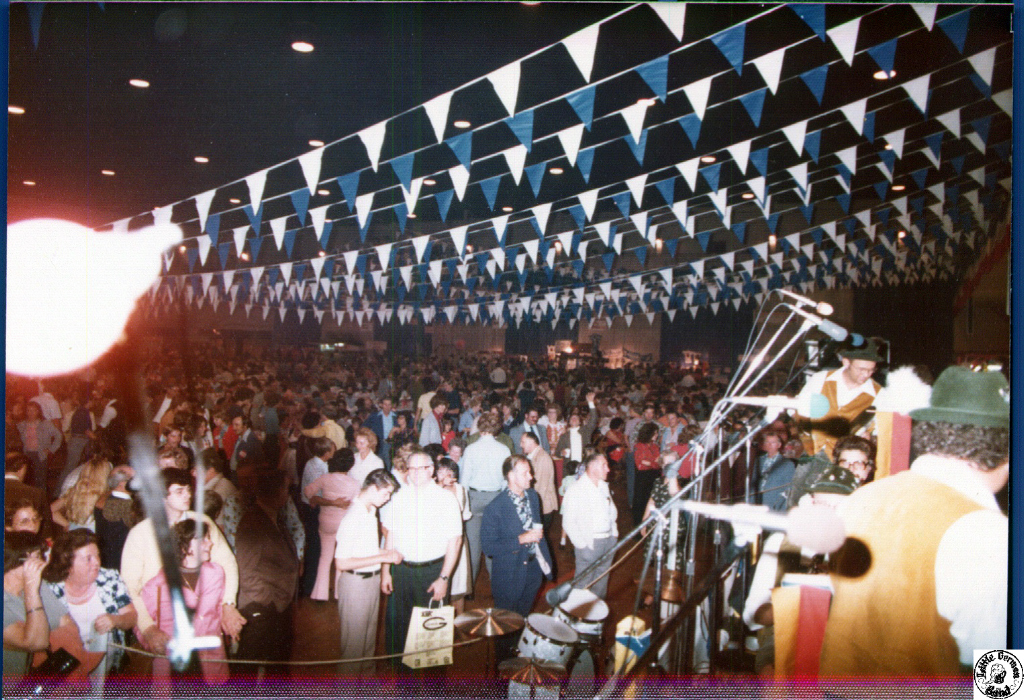 1975 10 12 41 Baltimore Oktoberfest.jpg